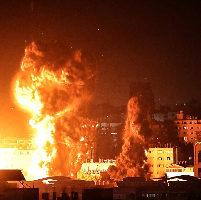 Izrael zeslil bombardovn psma Gazy.