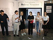 Na otvírace nové výstavy se setkal i s herekami Ivanou Jireovou i Táou...