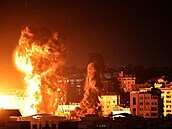 Izrael zesílil bombardování pásma Gazy.