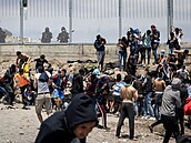 Migranti se stetávají s policií.