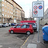 Zelení si zóny s omezenou rychlostí na Praze 3 velmi pochvalují.