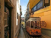 Symbolem Lisabonu jsou i luté tramvaje.