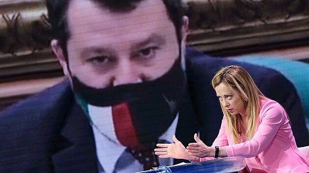 Poko Giorgia Meloniov Mattea Salviniho?