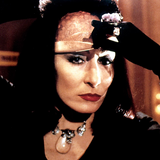 Anjelica Houston v roli hlavní čarodějnice ve filmu Čarodějky (1990).