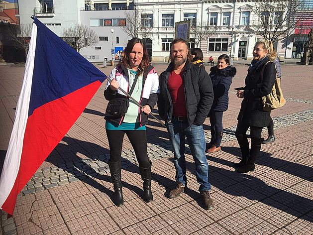 Radka bhem demonstrace na Václavském námstí