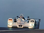 Poslední vítzství v Le Mans pro BMW vybojovala posádka Yannick Dalmas,...