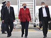 Dorazila i Angela Merkelová s manelem Joachimem Sauerem.