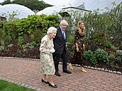 Královna Albta s Borisem Johnsonem