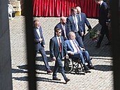 Oslava 80. narozenin Václava Klause na Hrad: Chybt nemohl ani prezident Milo...