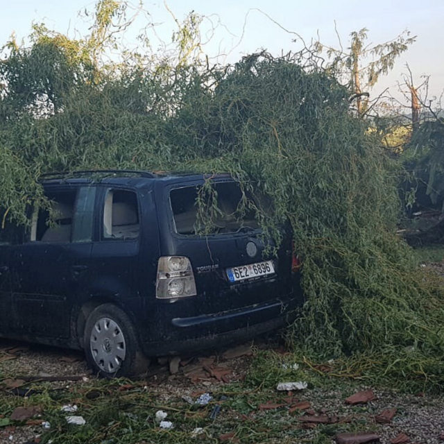 Zbry bez komente.