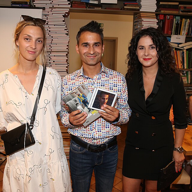 Radek Banga se svou �enou a B�rou Pol�kovou