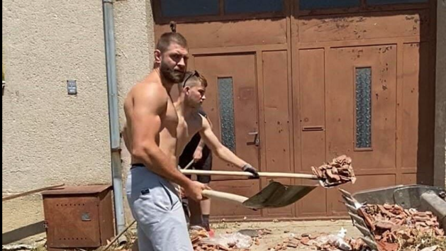 Ji�í Procházka se práce rukama ne�títí. Hned v pátek vyrazil na Moravu, kde...