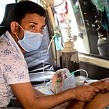 V Bangladéši dochází kyslík i nemocniční lůžka.