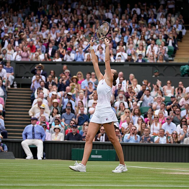 Karolna Plkov je ve finle Wimbledonu.