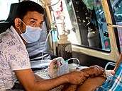 V Bangladéi dochází kyslík i nemocniní lka.