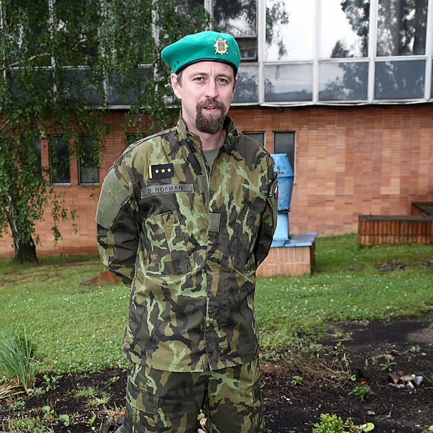 Jan Dolanský v novém seriálu FTV Prima oblékne vojenskou uniformu.