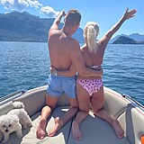 Manželé Biniasovi na jezeře Como
