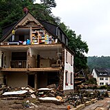 Záplavy na západě Německa po sobě zanechaly spoušť.