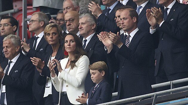Vévodkyn� Kate, princ George a princ William