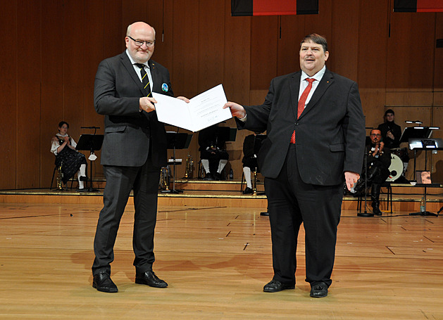 Bernd Posselt ocenil exministra kultury Daniela Hermana.