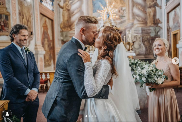 Petr Vtrovský a Jitka Doubravová mli pohádkovou svatbu. Svatbu jim odsvdili...