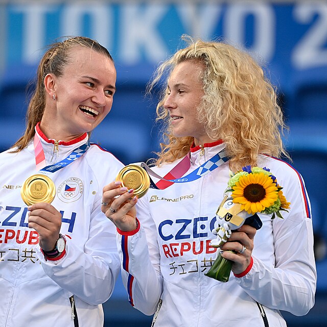 Kateina Siniakov a Barbora Krejkov maj zlato!