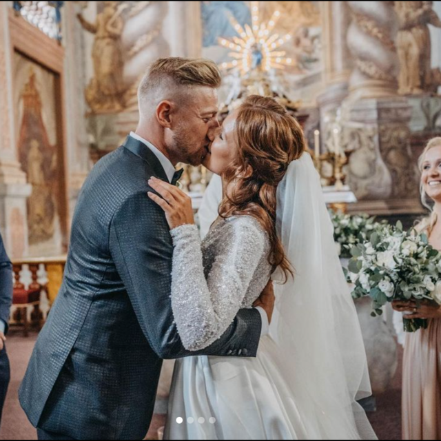 Petr Větrovský a Jitka Doubravová měli pohádkovou svatbu. Svatbu jim odsvědčili...