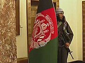 Bojovníci Tálibánu dobyli prezidentský palác.