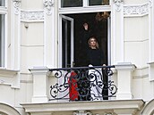Hanu Vagnerovou pohltila atmosféra Var natolik, e zaala na balkon i tanit.