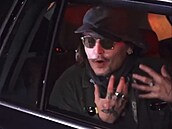 Johnny Depp vzkázal fanoukm, e jsou jeho bojovníci.