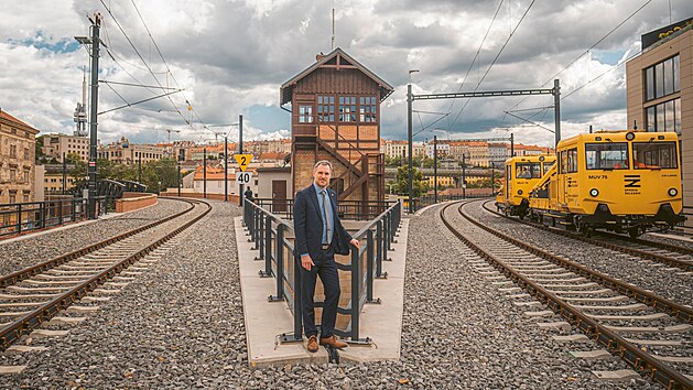 Primátor Zdenk Hib se rád fotí. S eením problém, které Prahu trápí, je to...
