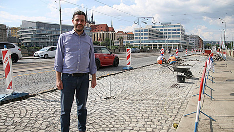 Námstek pro dopravu Adam Scheinherr (Praha sob) je s prbhem prací spokojen....