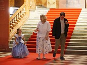 Stylová babika Monika Pajerová hlídala na premiée filmu Jedin Tereza! vnuku...
