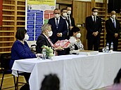 Manelé Zemanovi a prezidentská delegace
