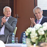 Václav Klaus a Miloš Zeman skončili ve stejné nemocnici.