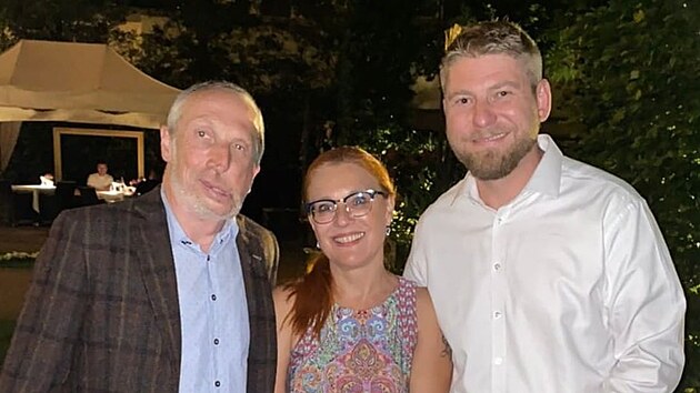 S Klausem slavila narozeniny i éfka Trikolóry Zuzana Majerová.