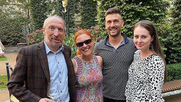 Klaus mladí se Zuzanou Majerovou, Matjem Drbohlavem a Terezou Hyhovou