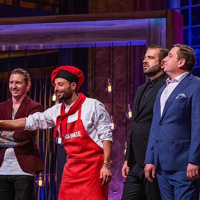 Paolovi se vysm�l i italsk� kucha� Frankie.