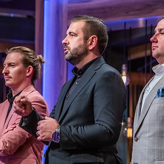 Hv�zdn� porota m�la z Paola kv�li jeho jazykov� bari��e legraci.