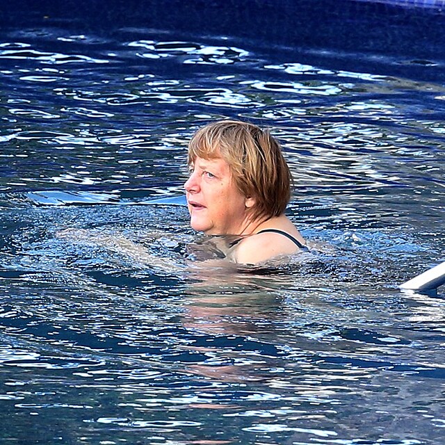 Angela Merkelov si zaplave rda.