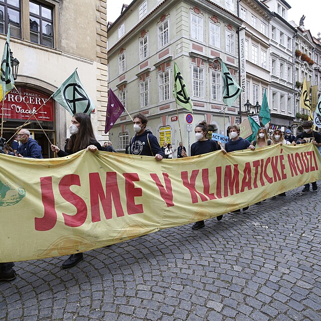 Nechybli ani rebelov proti vyhynut.