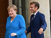Angela Merkelová vypadala pi setkání s Emmanuelem Macronem spokojen.