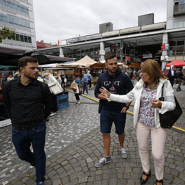 Starostka Prahy 5 Renta Zajkov se sela s redaktory Expresu na praskm...