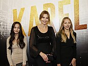 Ivana Gottová a její dcery Charlotta a Nella na premiée dokumentu o jejich...