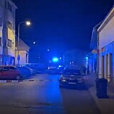 Šest lidí zranil útočník v pondělí večer v rodinném domě v Tišnově na Brněnsku.