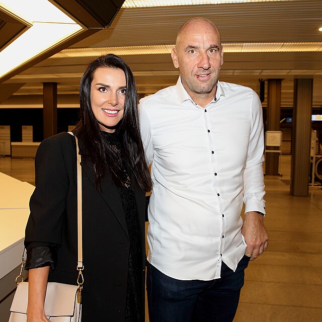 Jan Koller se pochlubil krsnou partnerkou Zuzkou.