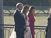 Bill Gates s Melindou vedou dceru Jennifer k oltái.