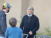 Alec Baldwin se potkal s manelem a synem zastelené kameramanky.
