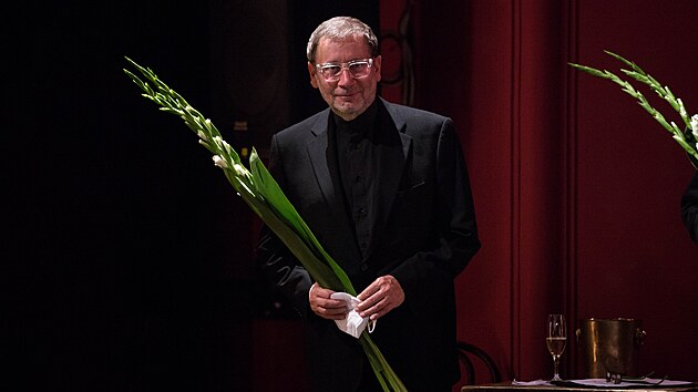 Zna�n� pohublý Tomá� Töpfer na oslav� stých narozenin divadla Na Fidlova�ce.