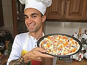 Enzo Almeni byl vánivým pizzaem.